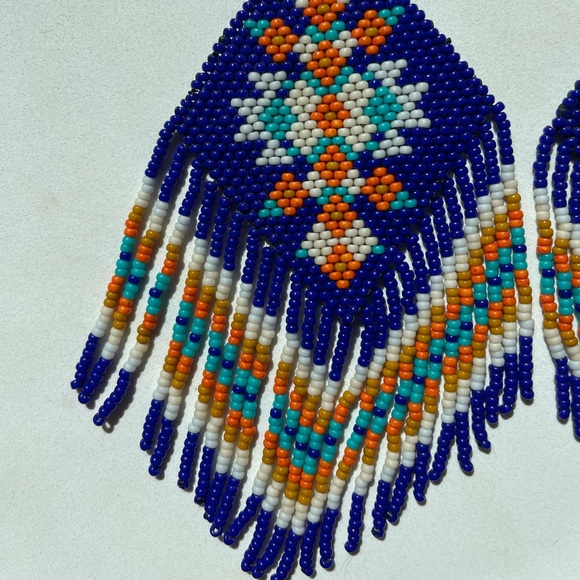 Gorgeous seed bead earrings - Picture 3 of 4